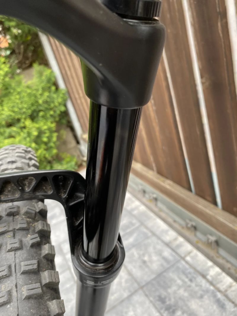 RockShox Tapered Sektor RL DebonAir - 150 mm 29”, velmi dobrý stav