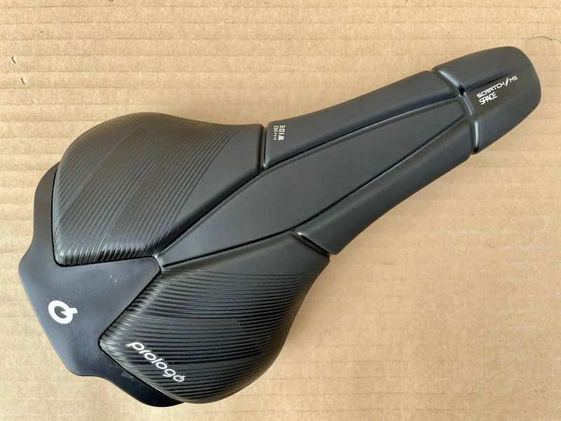 Sedlo PROLOGO SCRATCH M5 TiROX AGX Space 147mm
