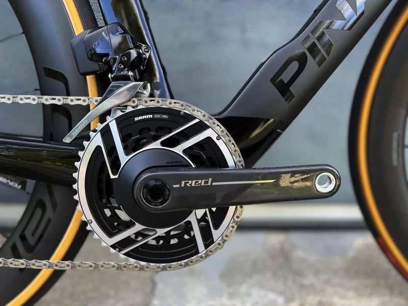Pinarello Dogma F 2025 (NOVÉ)