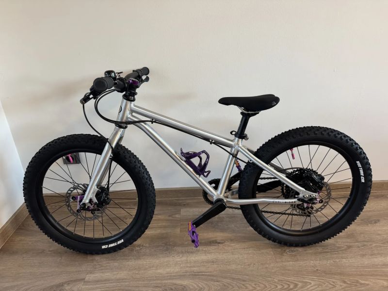 Early Rider Seeker 20