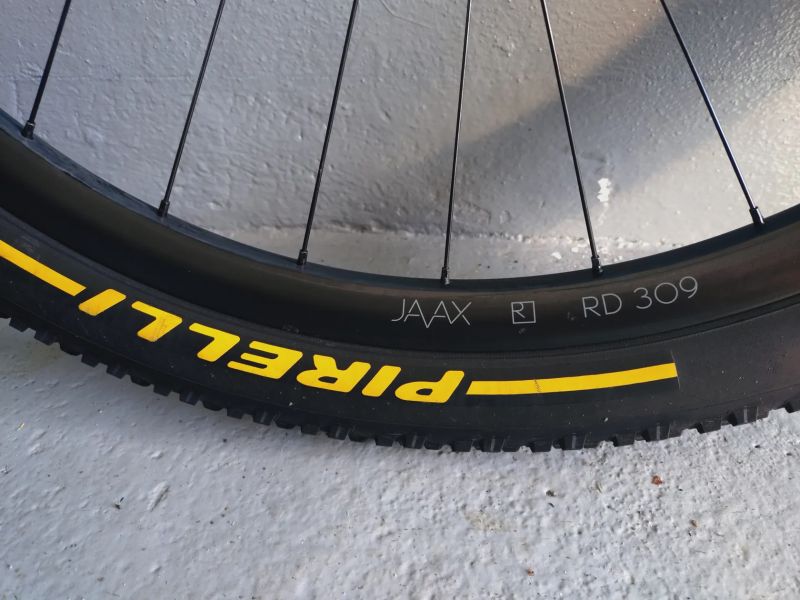 MTB kola DT Swiss/JAVAX 