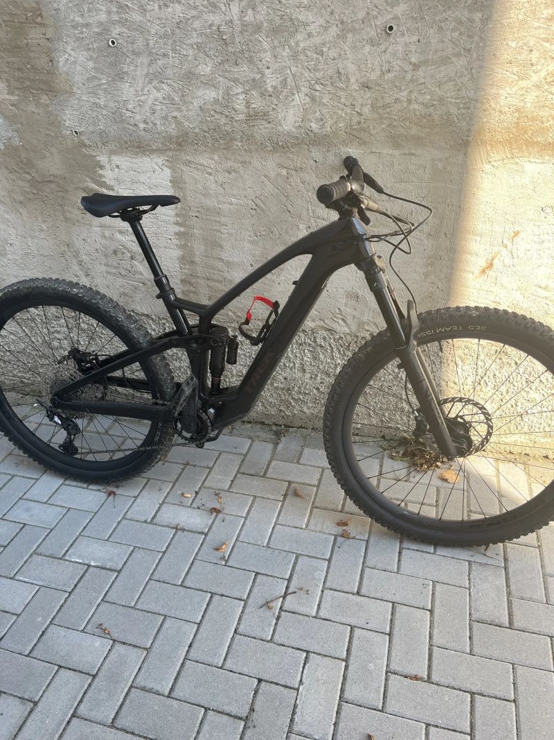 Trek Fuel EXEe 9.8 XT