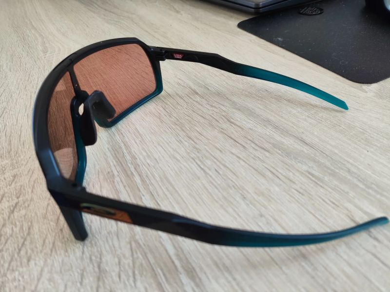 Oakley Sutro matte trans balsam fade