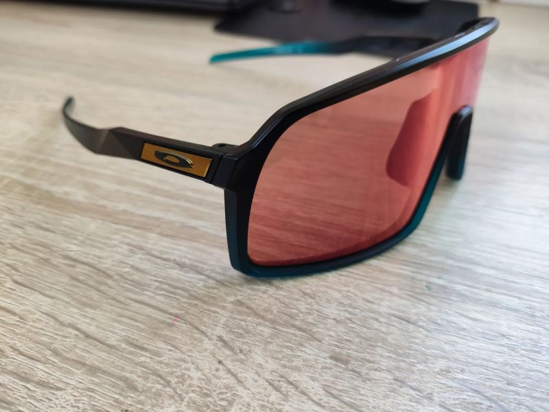 Oakley Sutro matte trans balsam fade