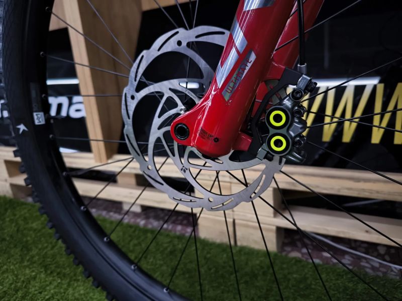 Karbon Haibike AllMtn CF SE, 750Wh, Bosch CX4, vel.S, najeto 650km, plná záruka, původně 221.999,-Kč