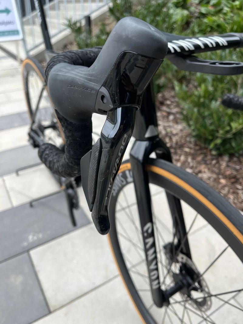 Canyon Ultimate CFR Di2 (M) - tréninkové kolo Kristiána Hynka