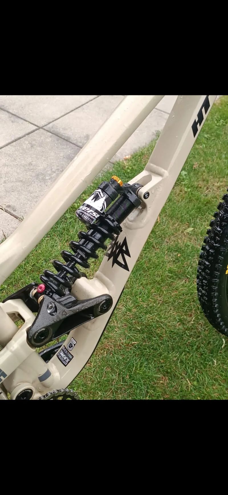 Commencal Clash