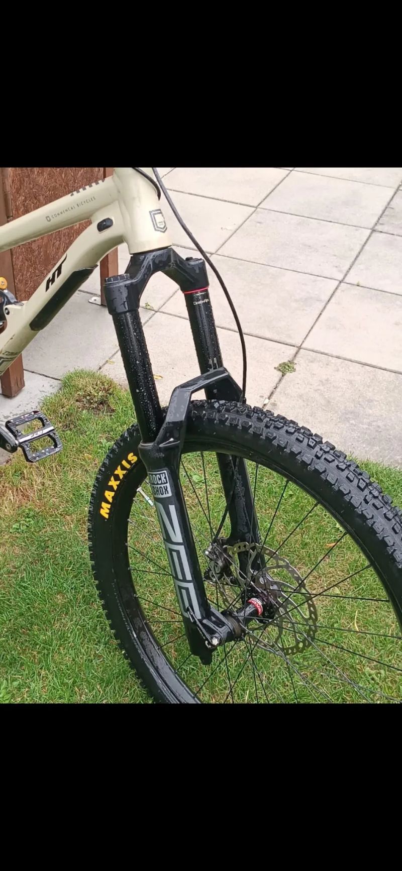Commencal Clash