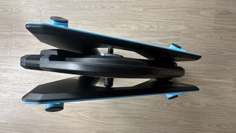 Tacx Neo 2T včetně motion plates