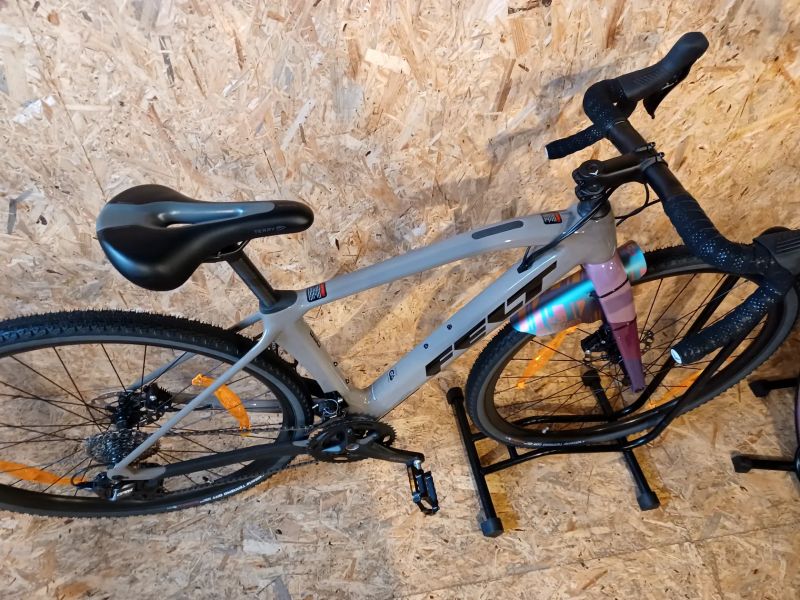 Celokarbonový gravel Felt BREED ADVANCED, velikost XS