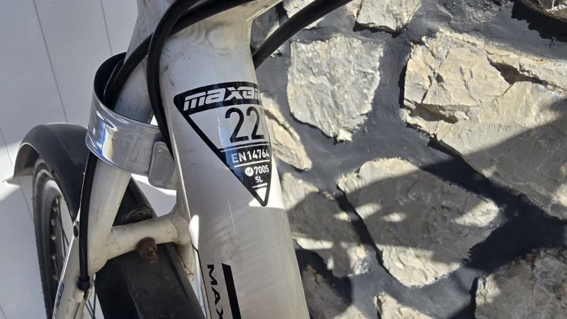 Trekove kolo Maxbike shimano deore-Po velkem servisu