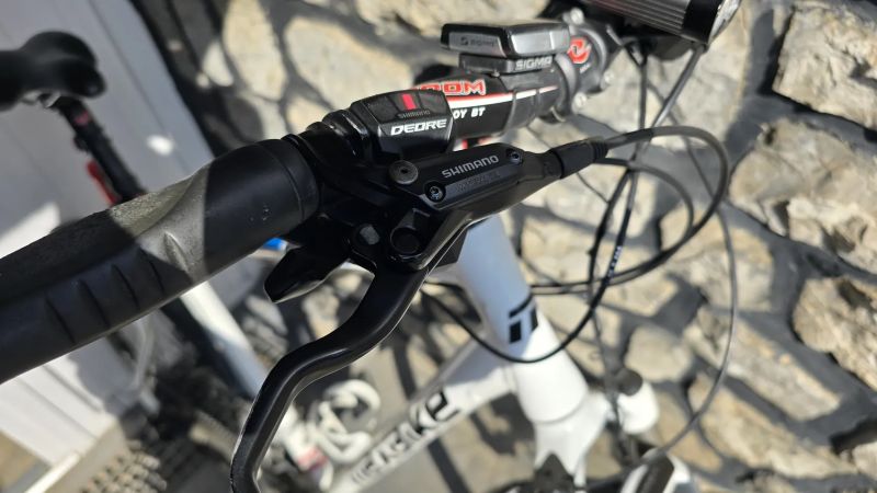 Trekove kolo Maxbike shimano deore-Po velkem servisu