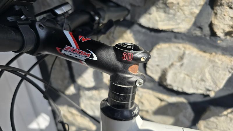 Trekove kolo Maxbike shimano deore-Po velkem servisu
