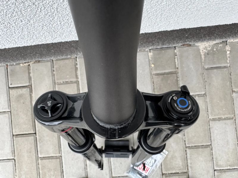 vidlice Rock Shox SID Select+ (Charger Race Day 2) 120mm 29"- Nova
