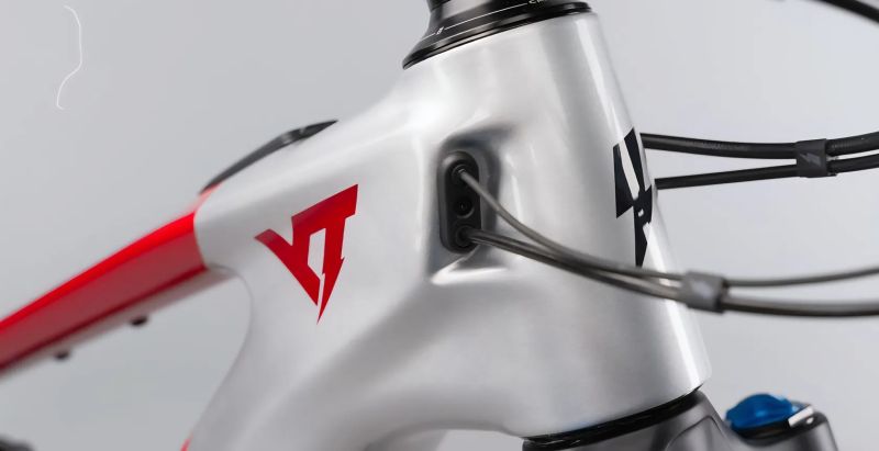 Nový YT Industries Decoy SN 29 Core 2 Reflex Red L 2025 20kg 