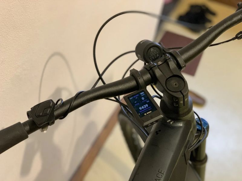 Cube Stereo Hybrid 120 Race 625.