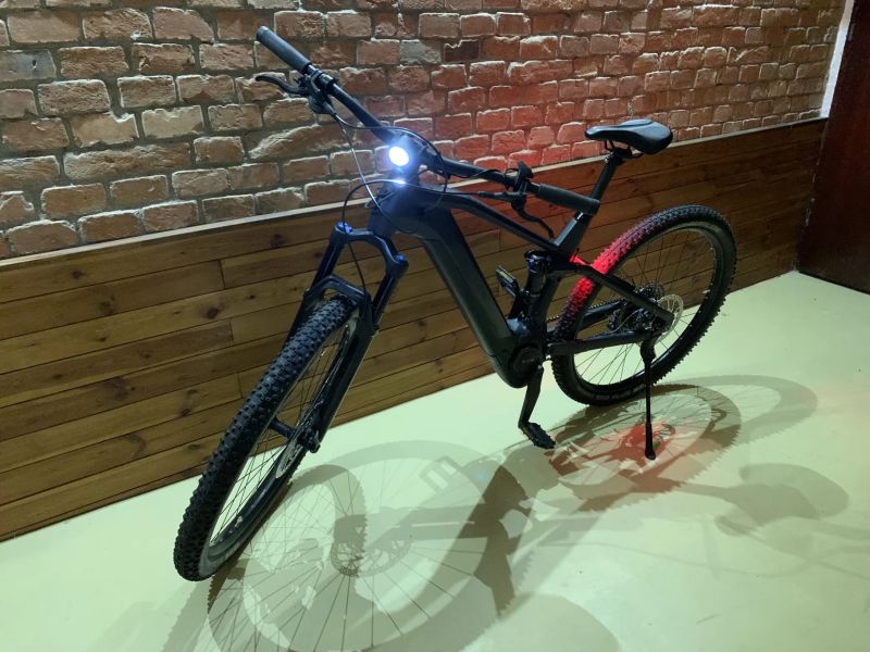 Cube Stereo Hybrid 120 Race 625.