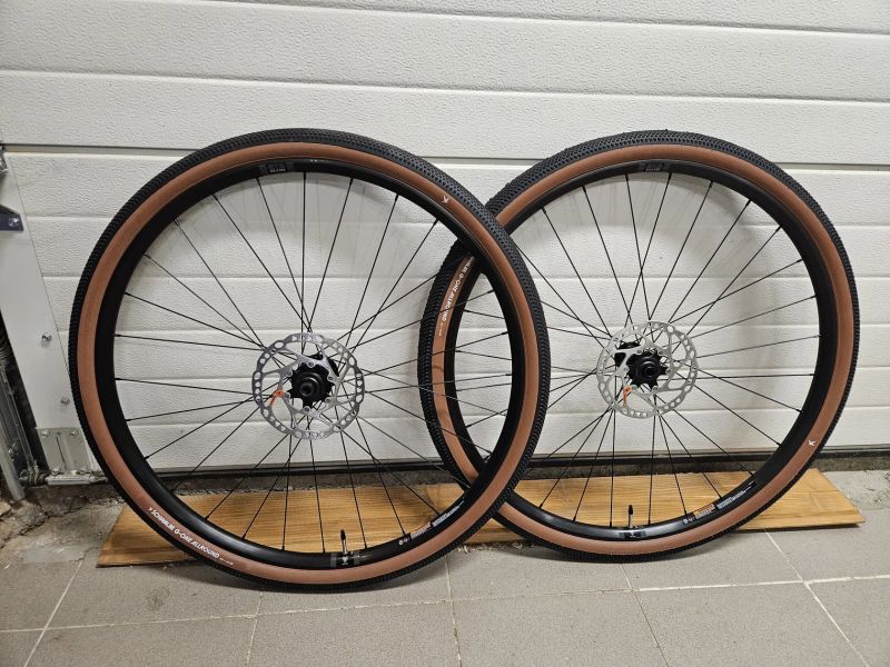 Zapletená kola WTB ST i25