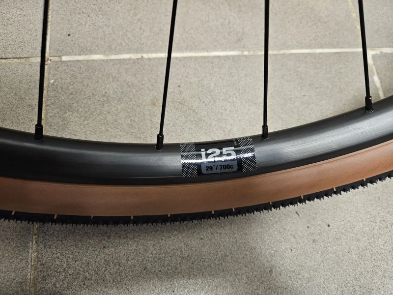 Zapletená kola WTB ST i25