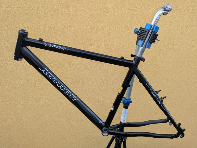rám Author Vision 19"