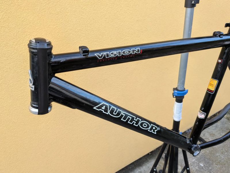 rám Author Vision 19"