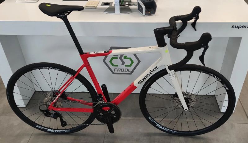 Prodám nové silniční kolo zn. SUPERIOR RR 9.4 Gloss Red / White, vel. 54 cm (M) za 48 990 Kč 