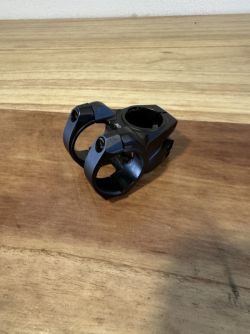 OneUp Stem představec černý