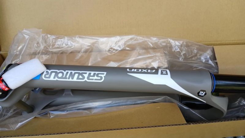 SR Suntour - axon34 elite