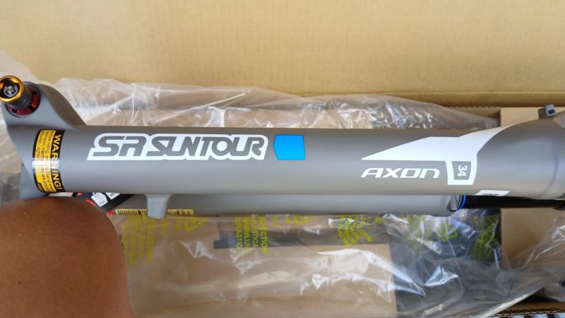 SR Suntour - axon34 elite