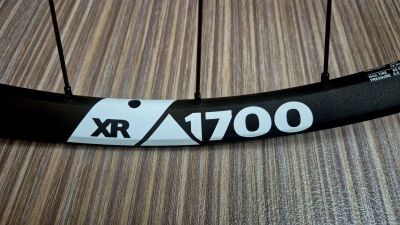 DT Swiss XR 1700 Spline Boost IS 6 děr 29" microspline - NOVÁ