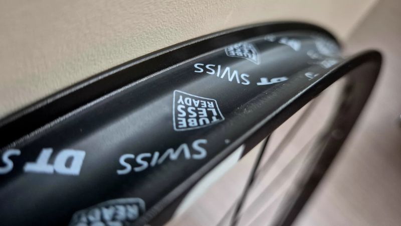 DT Swiss XR 1700 Spline Boost IS 6 děr 29" microspline - NOVÁ