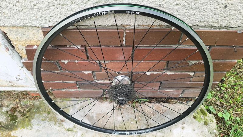 Wattmetr Cycleops v zadním náboji