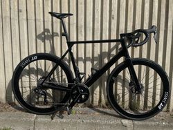 Canyon Ultimate CF SLX 9 Di2 s Wattmetrem