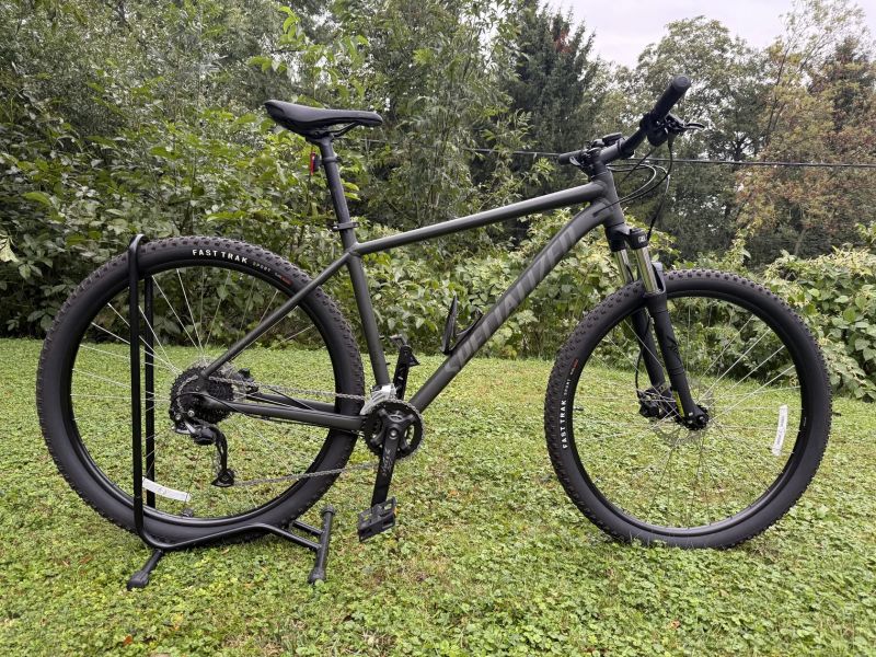 Specialized ROCKHOPPER SPORT 29