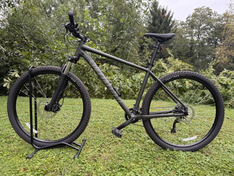 Specialized ROCKHOPPER SPORT 29