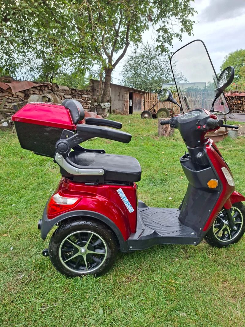 Selvo 31000, tříkolka pro seniory, v záruce do 1/2026, červená barva