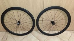Karbonove zapletene kola Shimano WH-RS 710