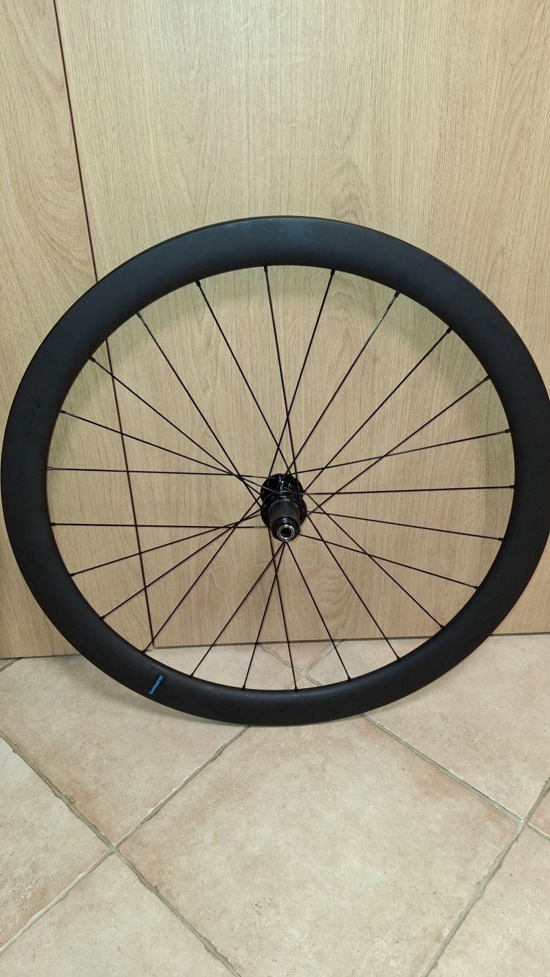Karbonove zapletene kola Shimano WH-RS 710