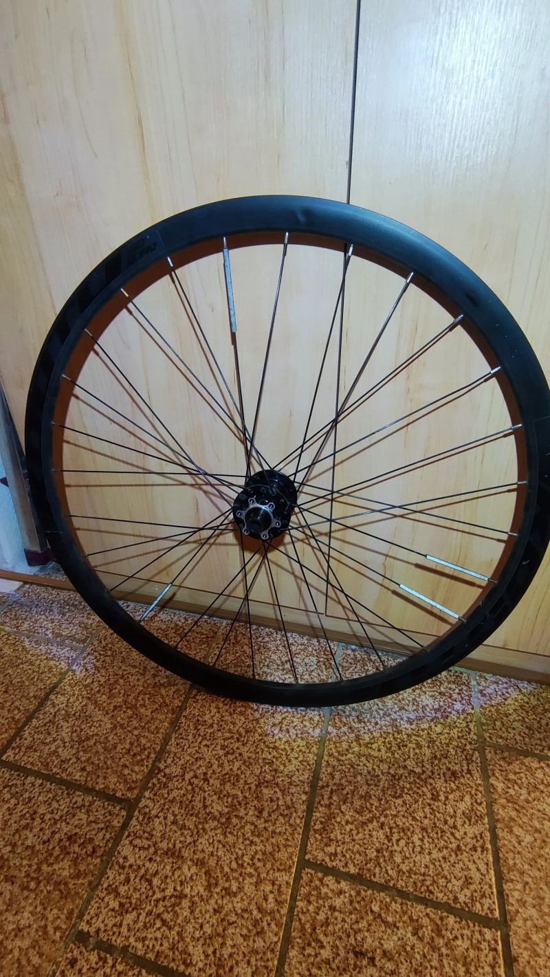 Alu kola pro gravel