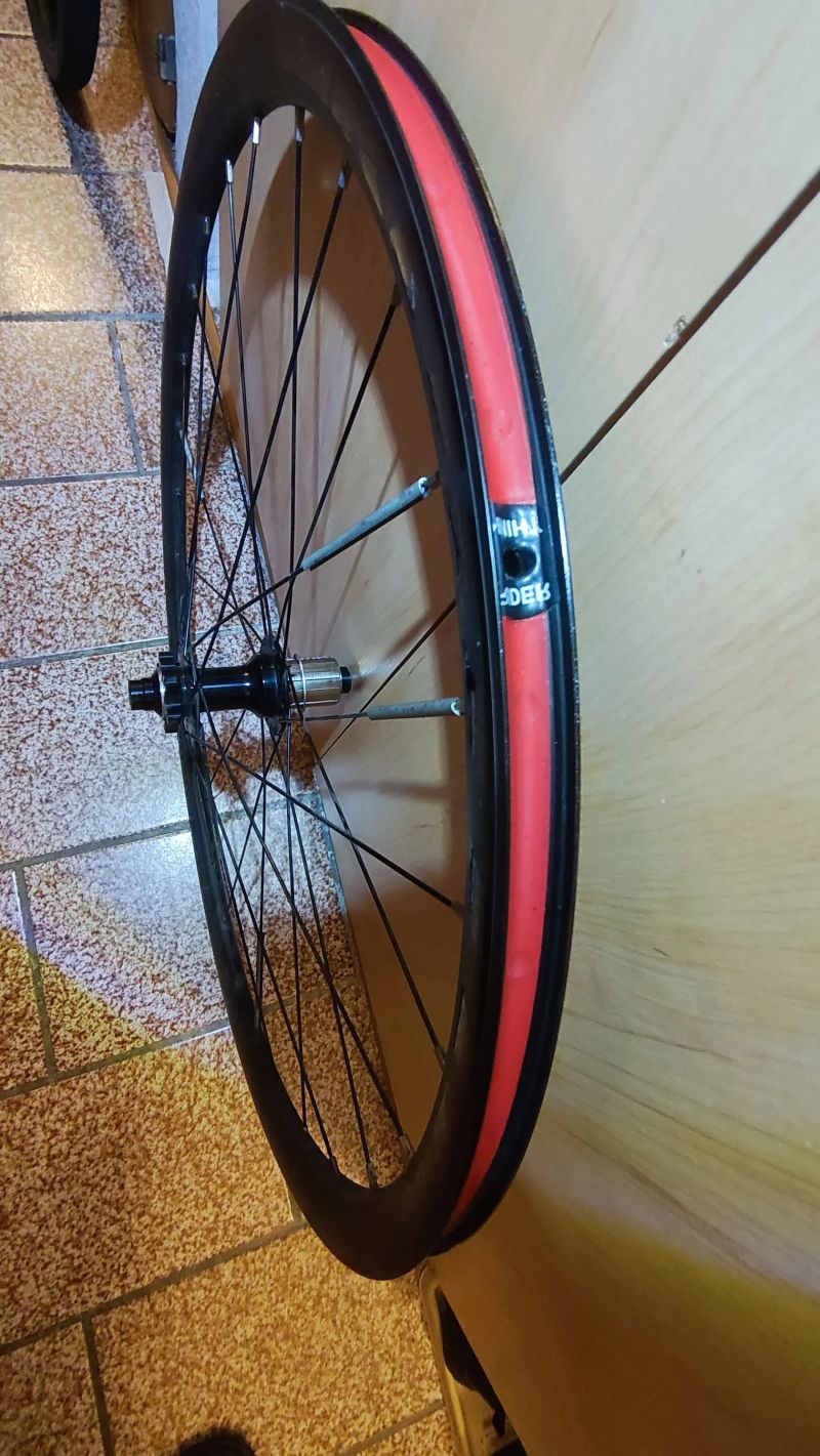 Alu kola pro gravel