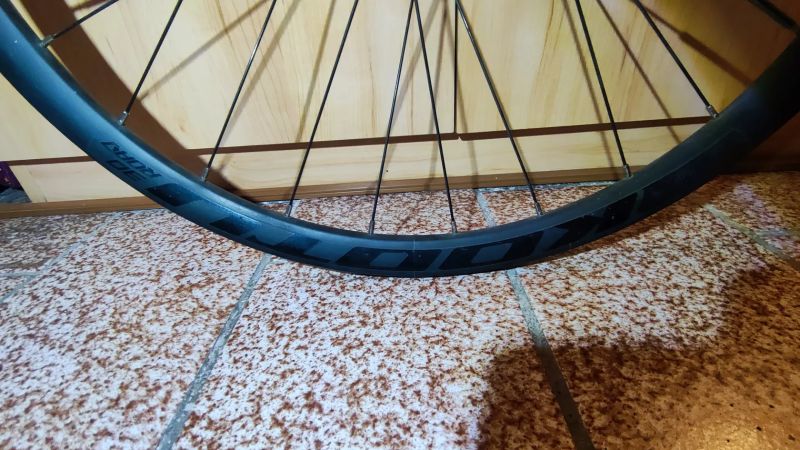 Alu kola pro gravel