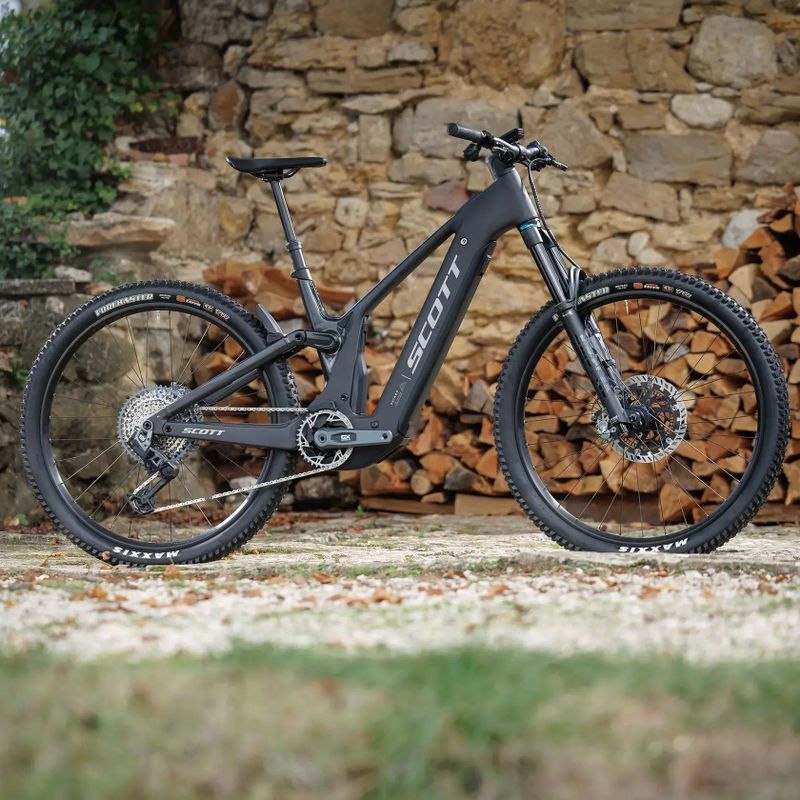 Scott Patron 900 2025