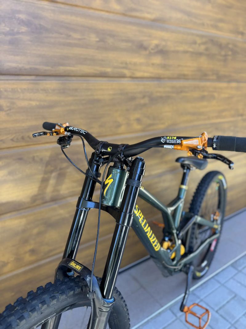 Specialized Demo race