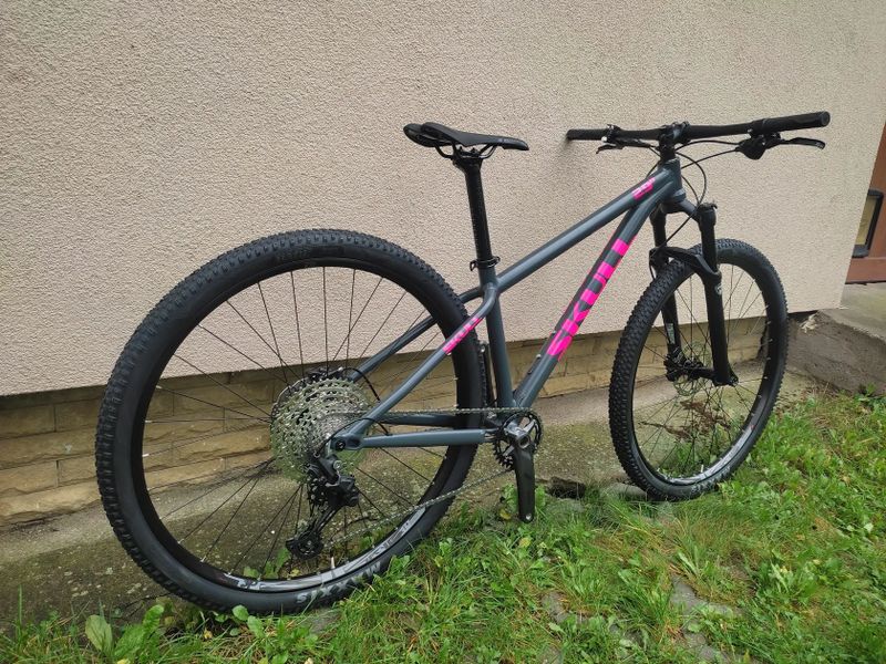 Rezervace RB CR 15", vidlice Manitou Markhor air, Shimano Deore 1x12, BOOST pevné osy