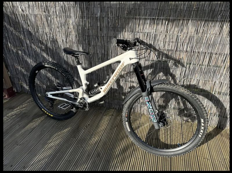 Nukeproof Giga