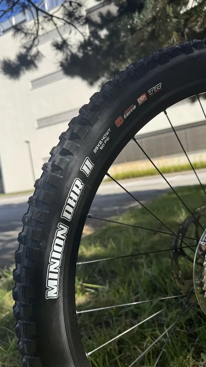 2x Maxxis Minion DHR II 29 x 2,4