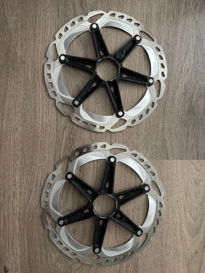 Prodám brzdové kotouče Shimano RT-EM810-L pro elektrokola, 203 mm, Center Lock