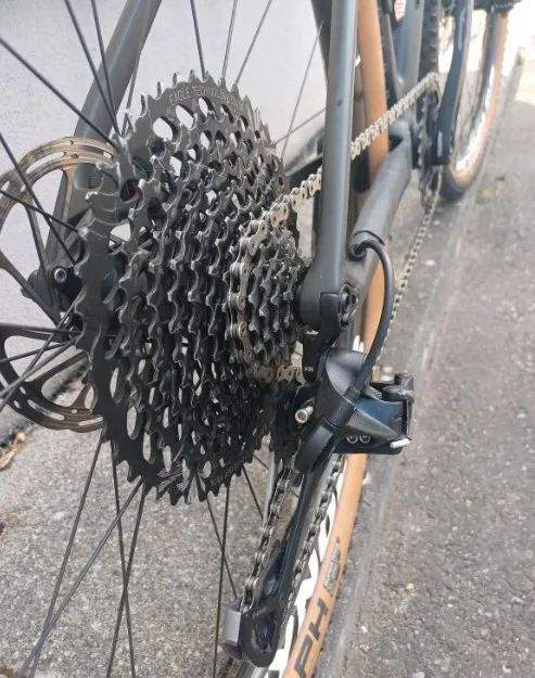 Canyon Exceed CF SL 7.0 (2020) – velikost M, karbonova kola Raynolds, 10kg, 1500km, PC: 75000Kc