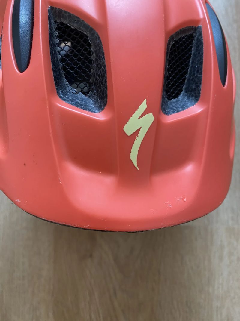 K prodeji dětská helma Specialized MIO, vel. 46-51cm