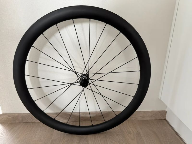 Silniční/Gravel karbonová kola 45mm DT Swiss